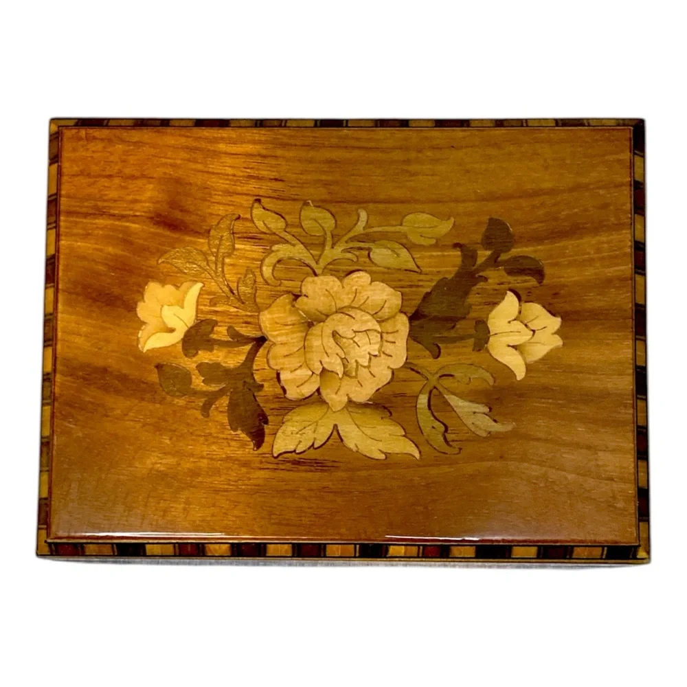 Vintage Notturno Intarsio Italy Inlaid Floral Wood Music Box Plays Isle of Capri